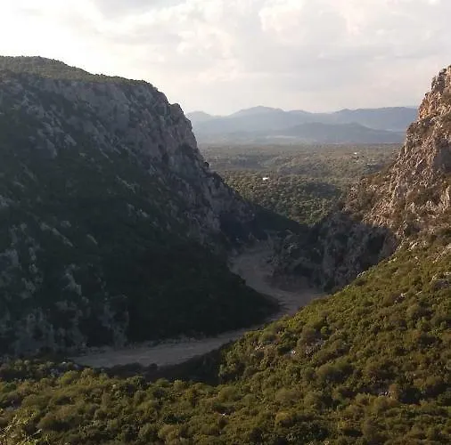 Sa Dommo De Mammai Cala Gonone